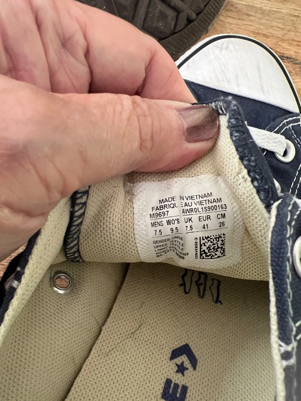 Converse Low Top Canvas Sneakers in Navy and White M7.7W9.5 - Picture 6 of 7